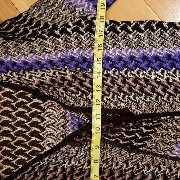 Multi color light weight sweater - Picture 8 of 12